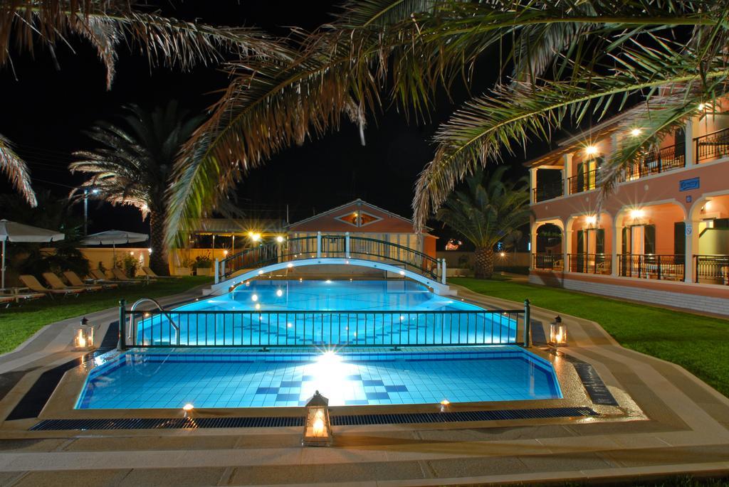 Dimitris Apartments Сидарион Экстерьер фото